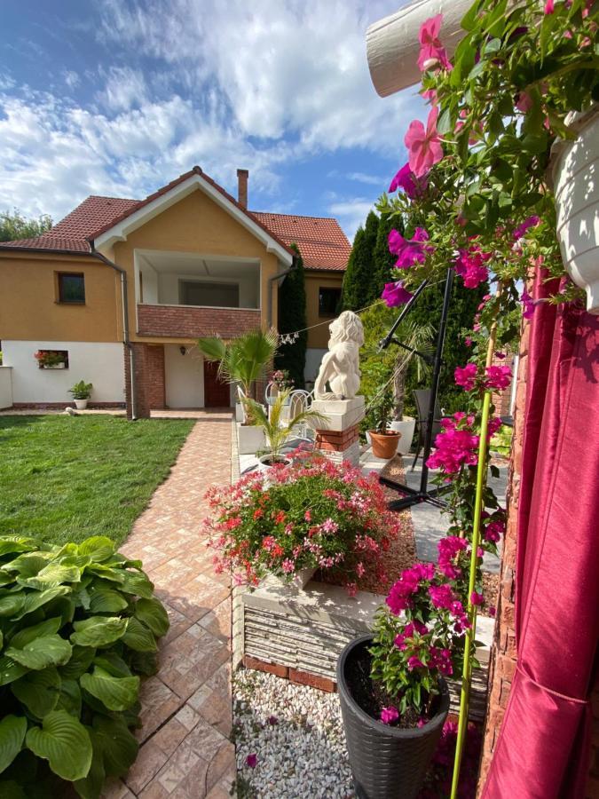 Sebe Apartments 2 Holíč Εξωτερικό φωτογραφία